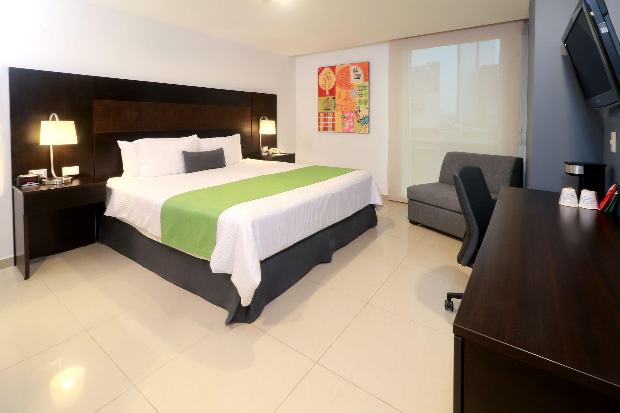 Wyndham Garden Guadalajara Acueducto Hotel Zapopan Exterior photo
