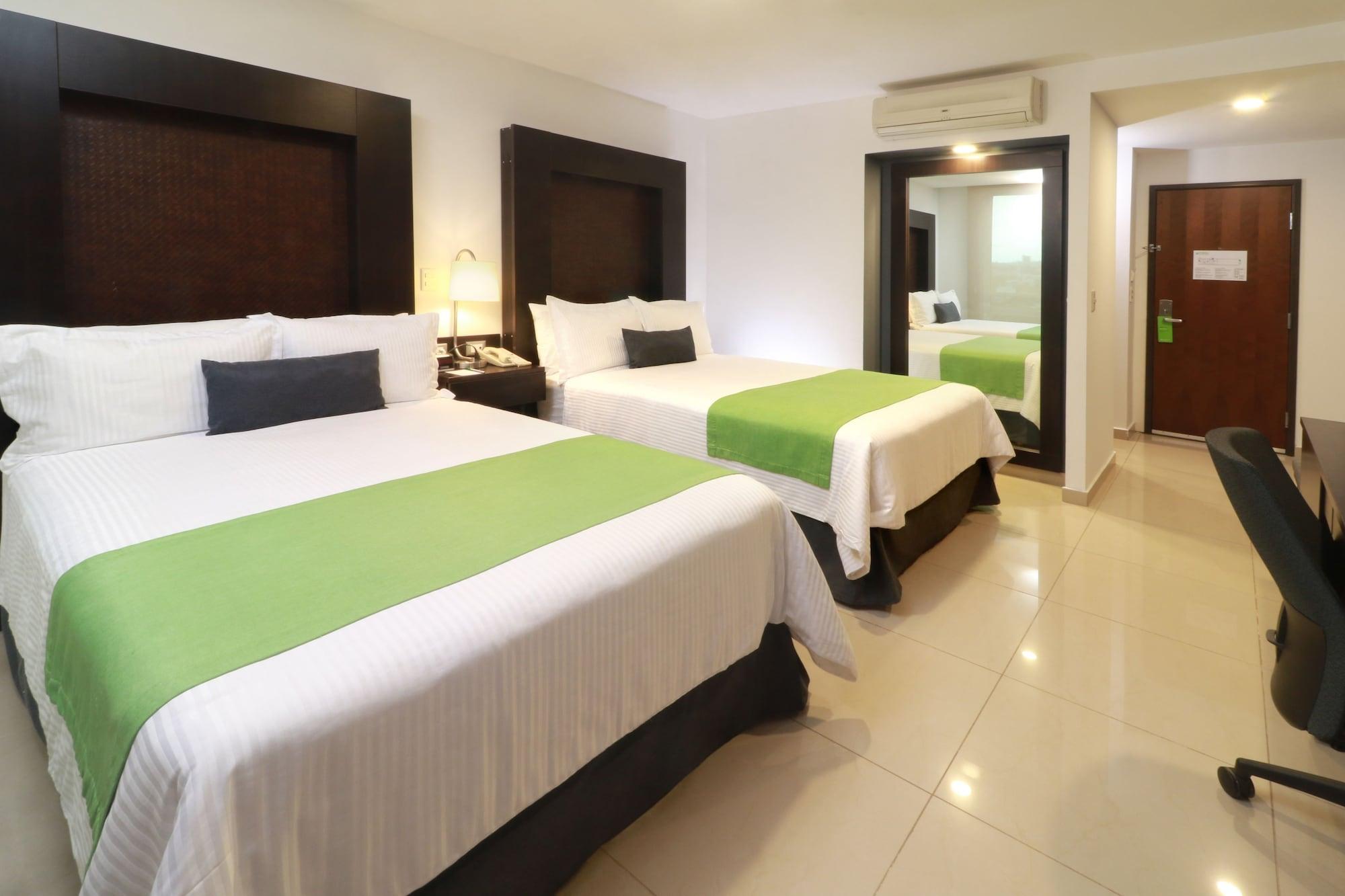 Wyndham Garden Guadalajara Acueducto Hotel Zapopan Exterior photo