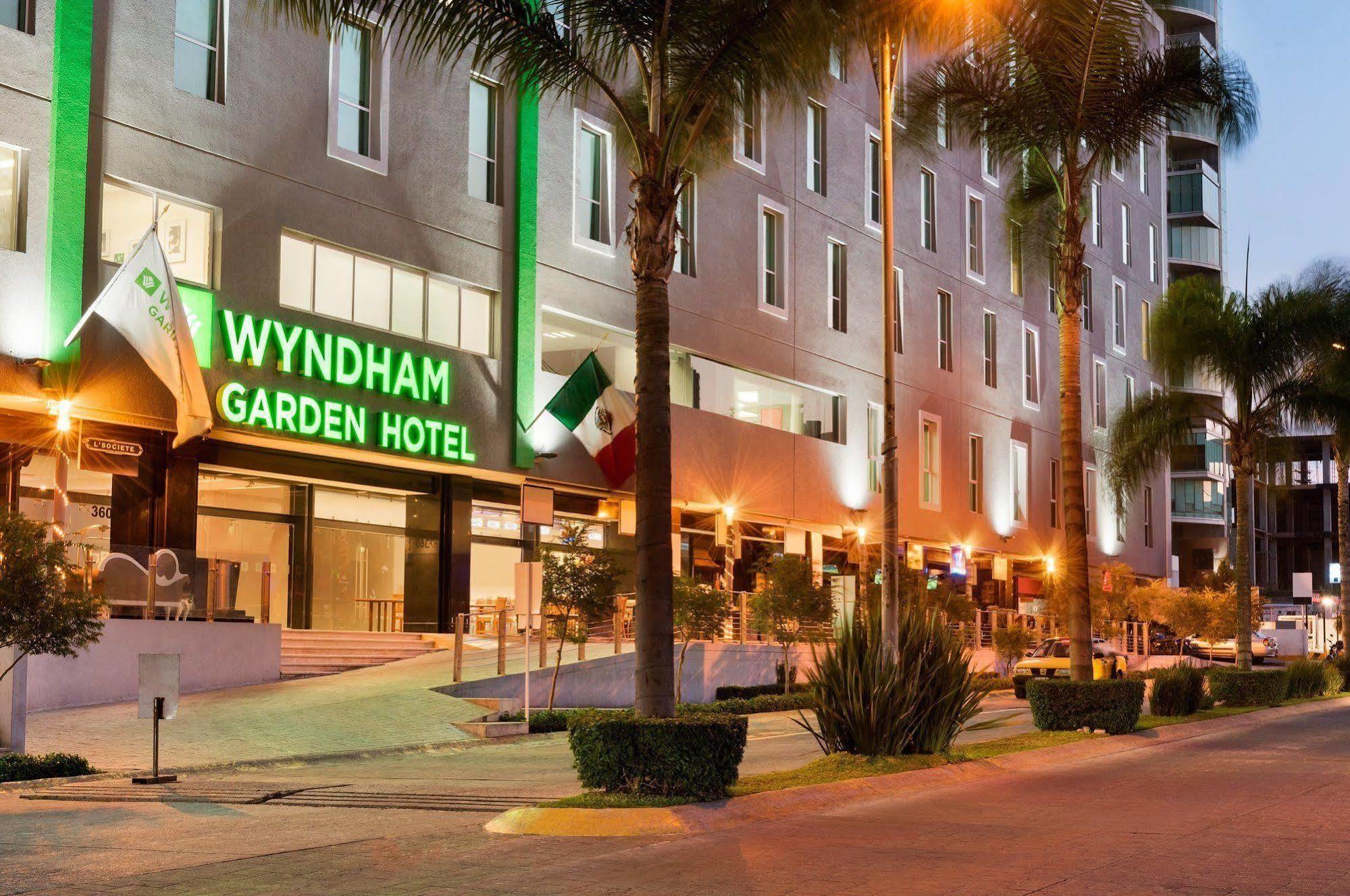 Wyndham Garden Guadalajara Acueducto Hotel Zapopan Exterior photo