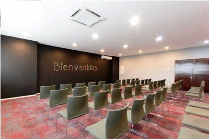 Wyndham Garden Guadalajara Acueducto Hotel Zapopan Exterior photo